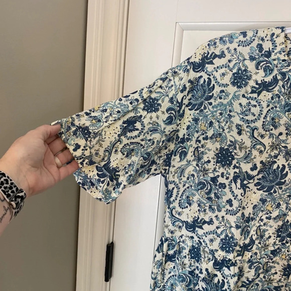 Faherty Salinas Floral Lace-up Linen Top blue 33764 - Picture 9 of 15